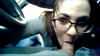 Jaw-dropping brunette continues with a new deep throat session in a car