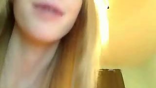 Amateur ash-blonde cutie masturbating on webcam