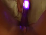 Wife's poon getting fucked by massager